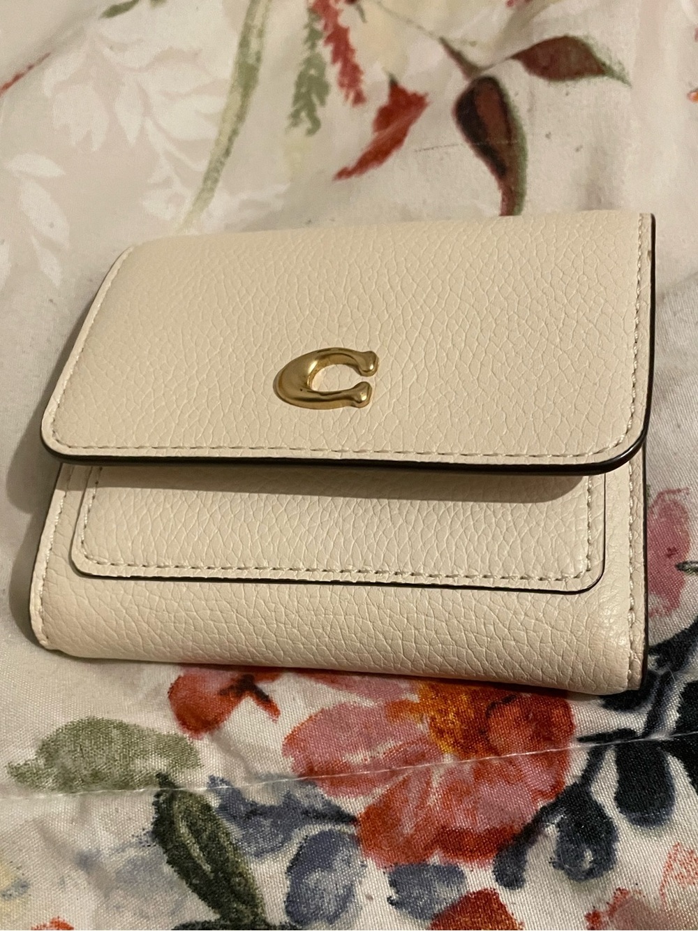 Coach Leather compact wallet in Chalk with Gold 'C'